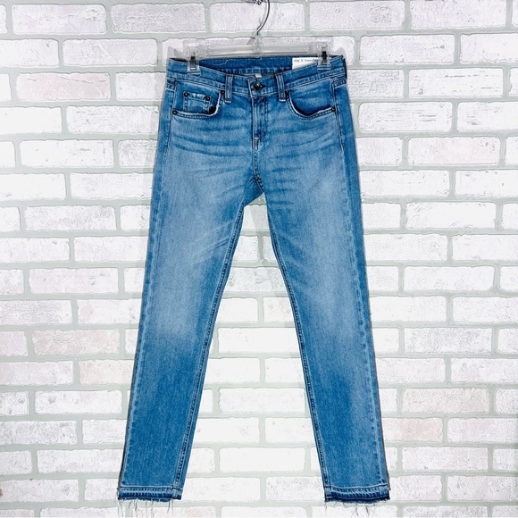 Rag & Bone Dre Boyfriend Jeans in Freemont Wash Size 25 - Picture 2 of 10